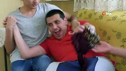 Eşi tarafından terk edilen anne çocuklarının eğitimi için yardım bekliyor