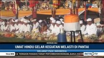 Umat Hindu Bali Gelar Upacara Melasti di Pantai Padanggalak