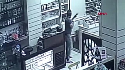 AYDIN Akaryakıt istasyonunda pompalı ve kar maskeli gasp kamerada