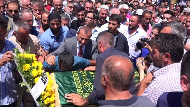 PKK'lıların tuzakladığı patlayıcının infilak etmesi sonucu ölen 2 kardeş son yolculuklarına uğurlandı