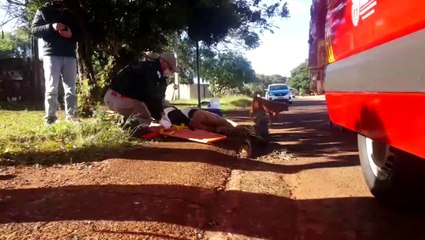 Adolescente fica ferido ao sofrer queda na Avenida Guaíra