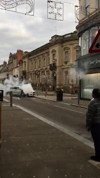 Armed robbery in Northampton