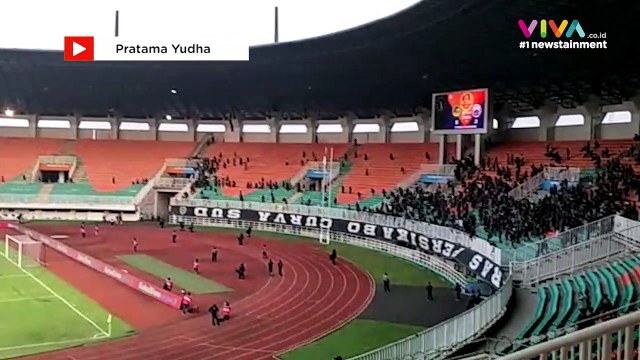 Persija Kalah, Rusuh Suporter Pecah di Pakansari