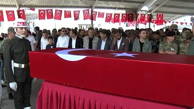 GAZİANTEP Şehit İstihkam Uzman Onbaşı Ahmet Sinan Demircan son yolculuğuna uğurlandı