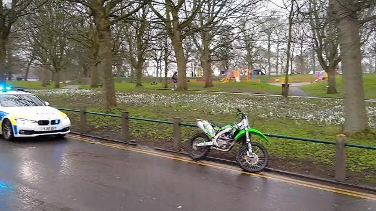 Hyde Park Road crash video Dailymotion