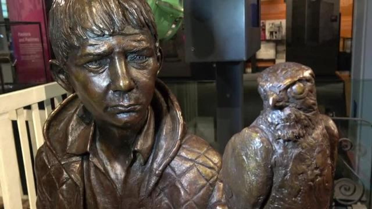 Kes statue is new tourist attraction at Experience Barnsley