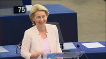 Aplausos al discurso de Ursula Von der Leyen en el Parlamento Europeo