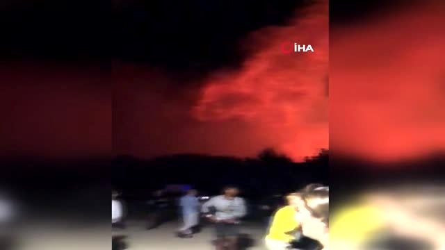 - Festivalde Yangın Çıktı, Binlerce Kişi Tahliye Edildi