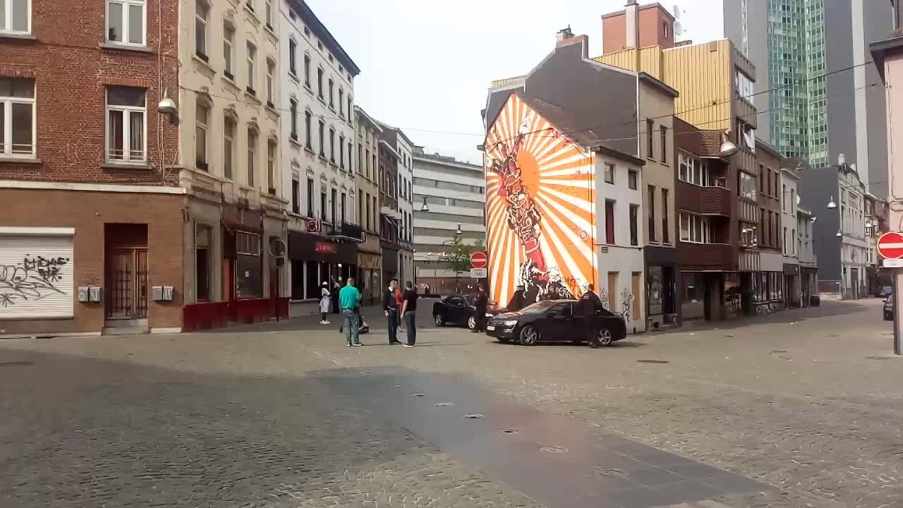 Https://www.lanouvellegazette.be/413258/article/2019-07-16/la-police-de-charleroi-en-force-place-rucloux-photos