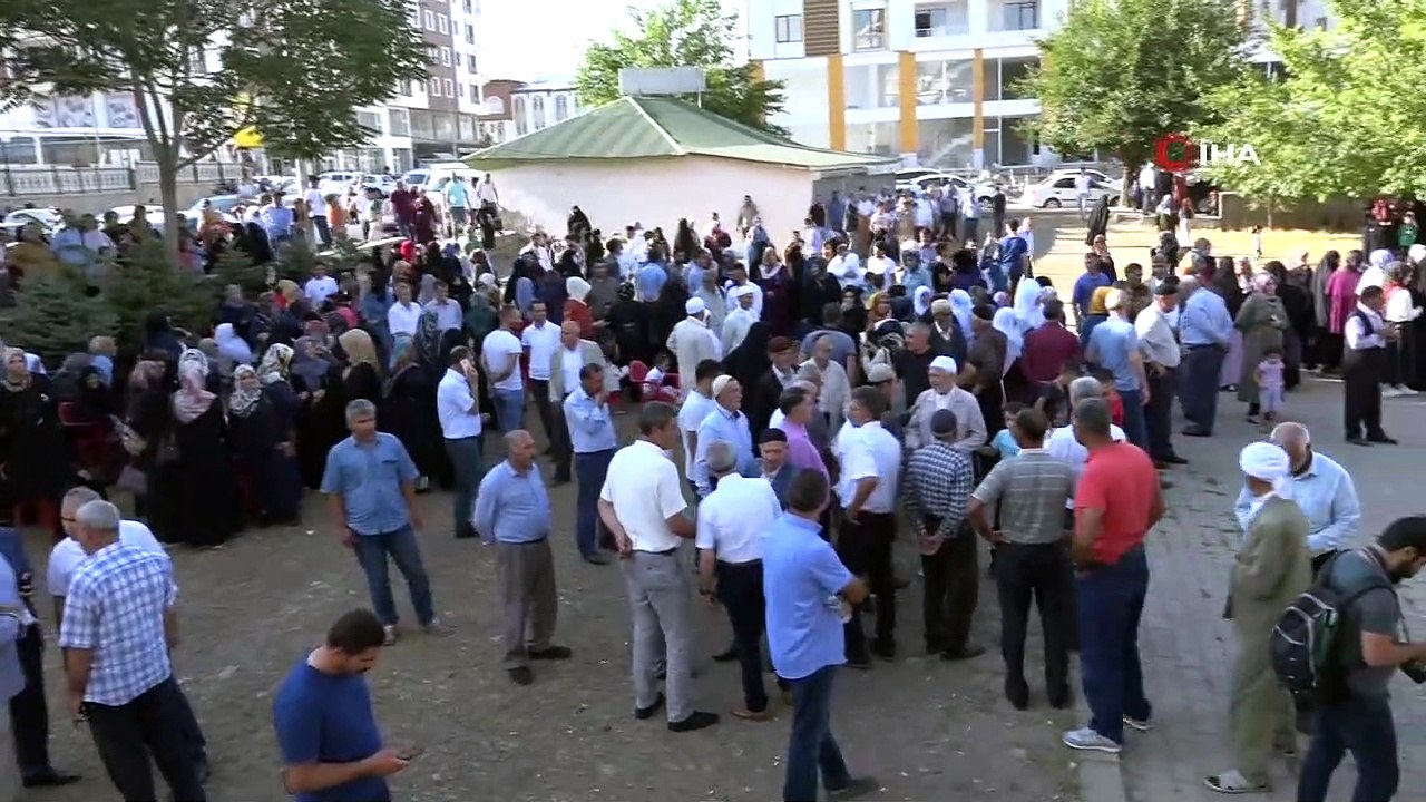 Bingöl’de 196 Hacı adayı yola çıktı