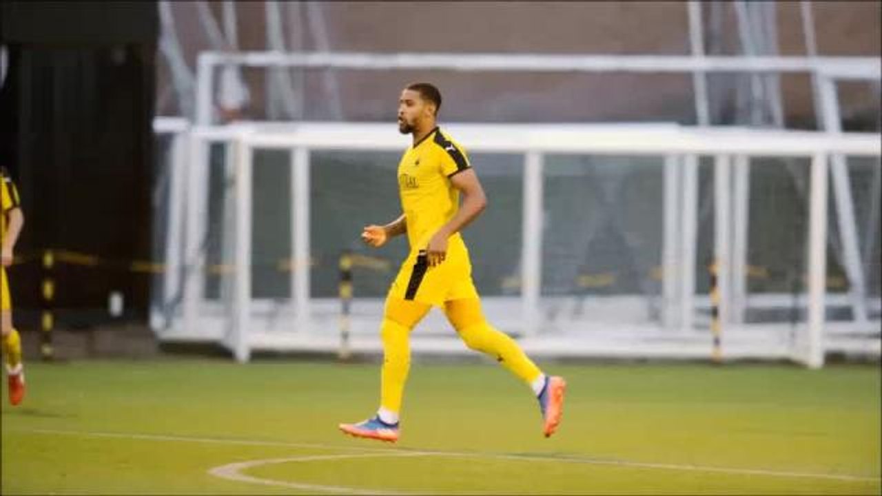 Former Falkirk winger Dennon Lewis