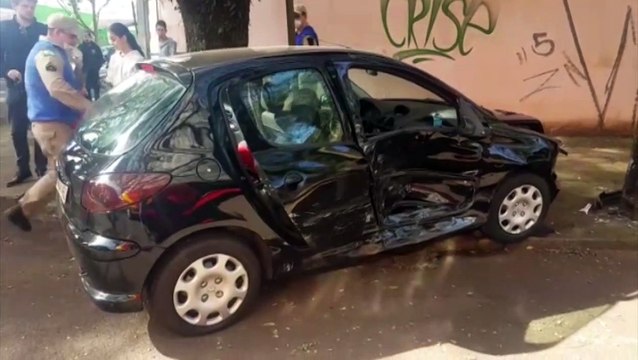 Acidente é registrado na Rua Mato Grosso, esquina com a Rua Rafael Picoli