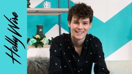 Hayden Summerall Talks Collaborating With Shawn Mendes & Fans Pulling Him Off Stage!!