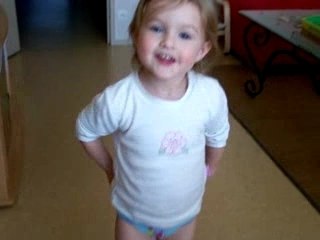 Nesrine danse SA propre tecktonik!