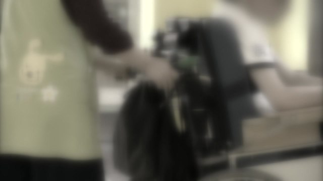 장애라고 아이를 외국에 버린 비정한 부모 / YTN