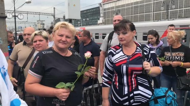 Родные украинских моряков в ожидании вердикта