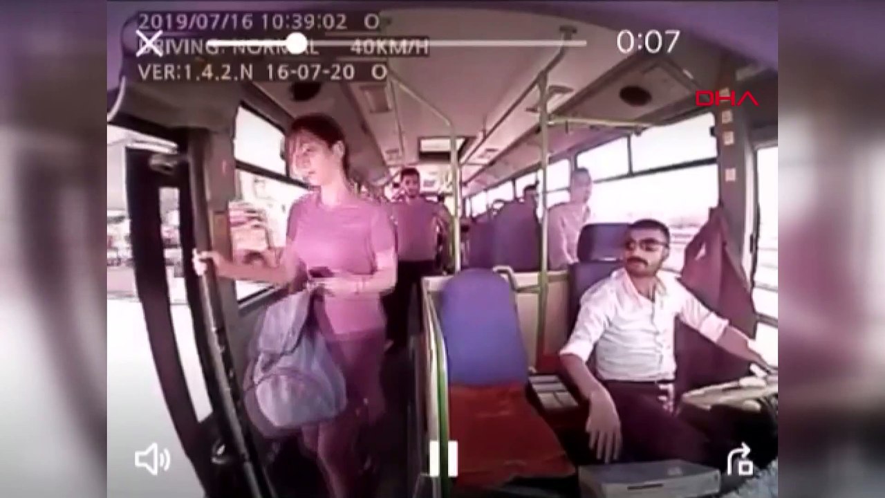 Ölüme böyle gitti... Halk otobüsünden düşen genç kızdan acı haber!