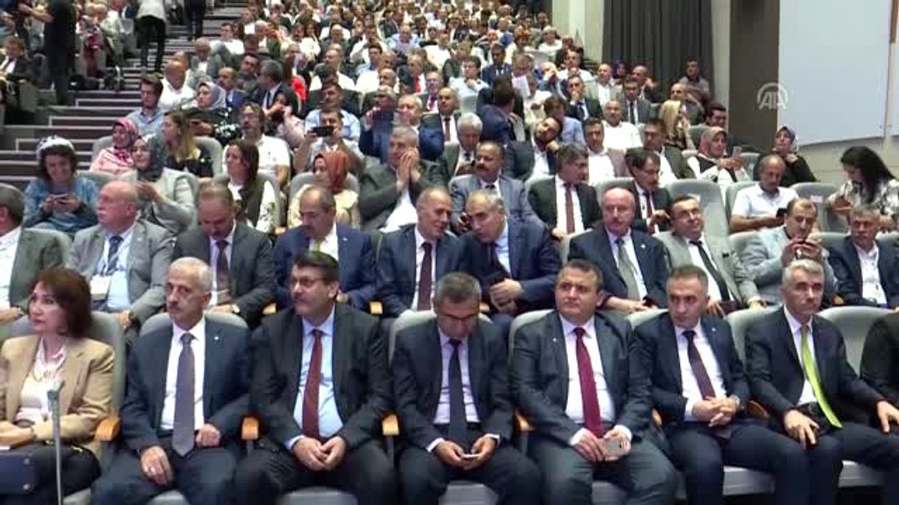 Pakdemirli: "Verimlilik, kalite, gıda güvenilirliği ve kırsal kalkınmayı esas alan politikalarla...