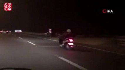 Ayaklarını direksiyona uzatarak ölümü hiçe saydı