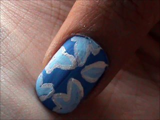 Nail polish drawing - easy nail art to do at home