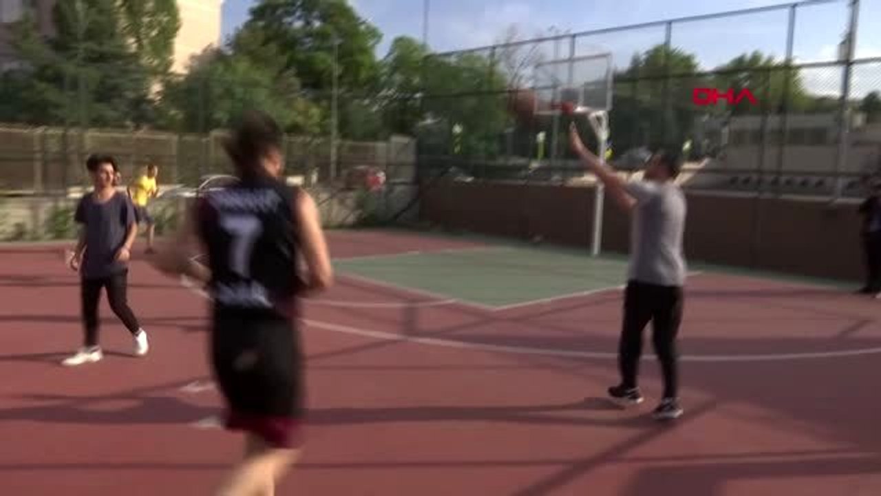 SPOR Bakan Kasapoğlu'ndan gençlere pota müjdesi