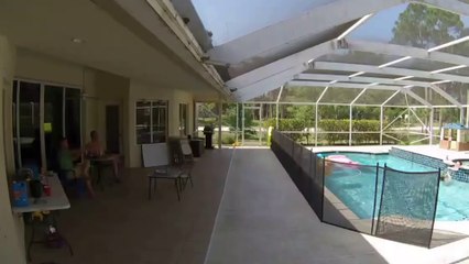 Un papa réalise un plongeon incroyable pour sauver son fils, la vidéo fait le tour du web