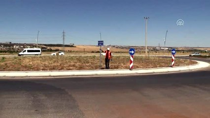 HDP'li belediyenin astığı, terör suçlusunun adını taşıyan tabela indirildi