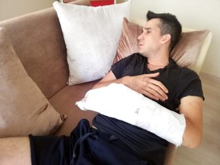 E-5'te motosiklet sürücüsüne çarpıp böyle kaçtı