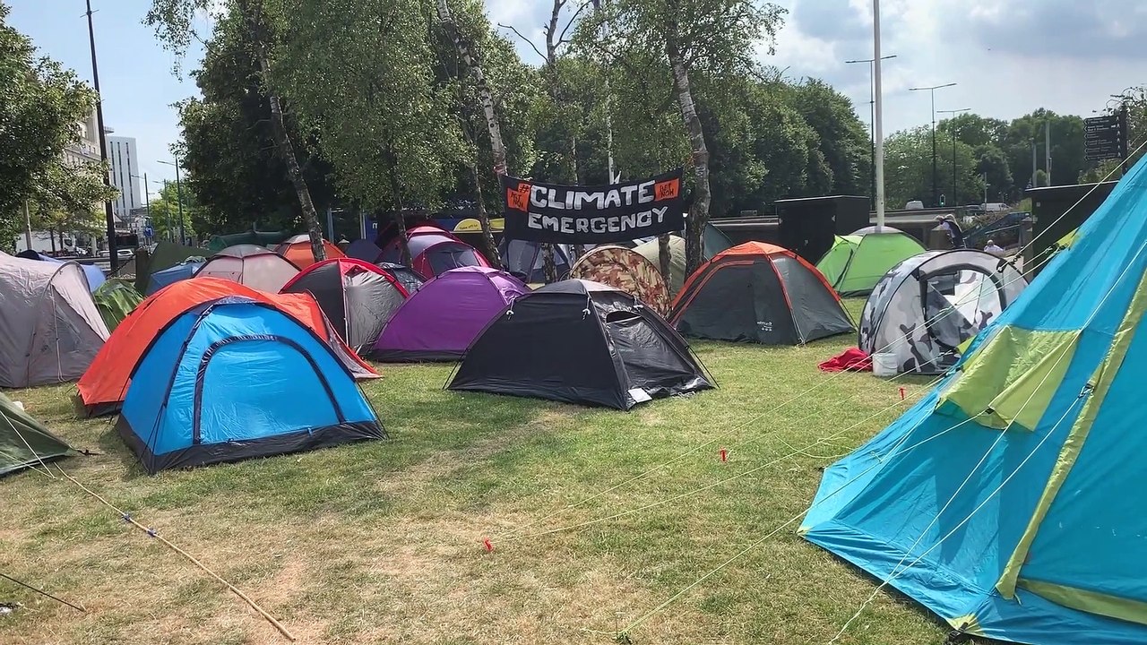 Cardiff Extinction Rebellion Are NOT Moving!