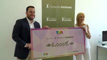 Fede Quintero Entrega a La Fundación Rafa Nadal La Recaudación de los Premios DEX