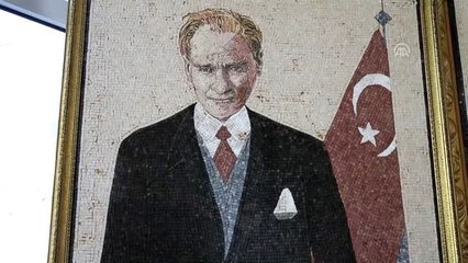 Suriyeli sanatçıdan mozaikle Atatürk portresi - HATAY