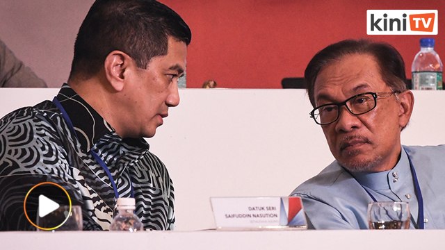 'Look in the mirror' - Azmin hits back at Anwar