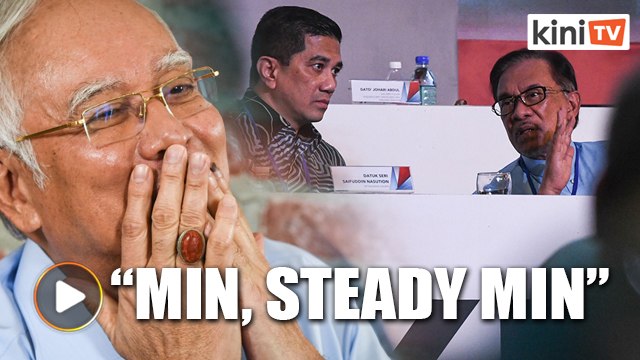 Najib has field day, as Azmin and Anwar go to 'war'