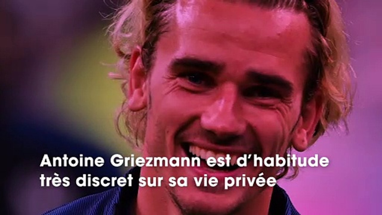 Antoine Griezmann pose pour la première avec toute sa famille à Barcelone