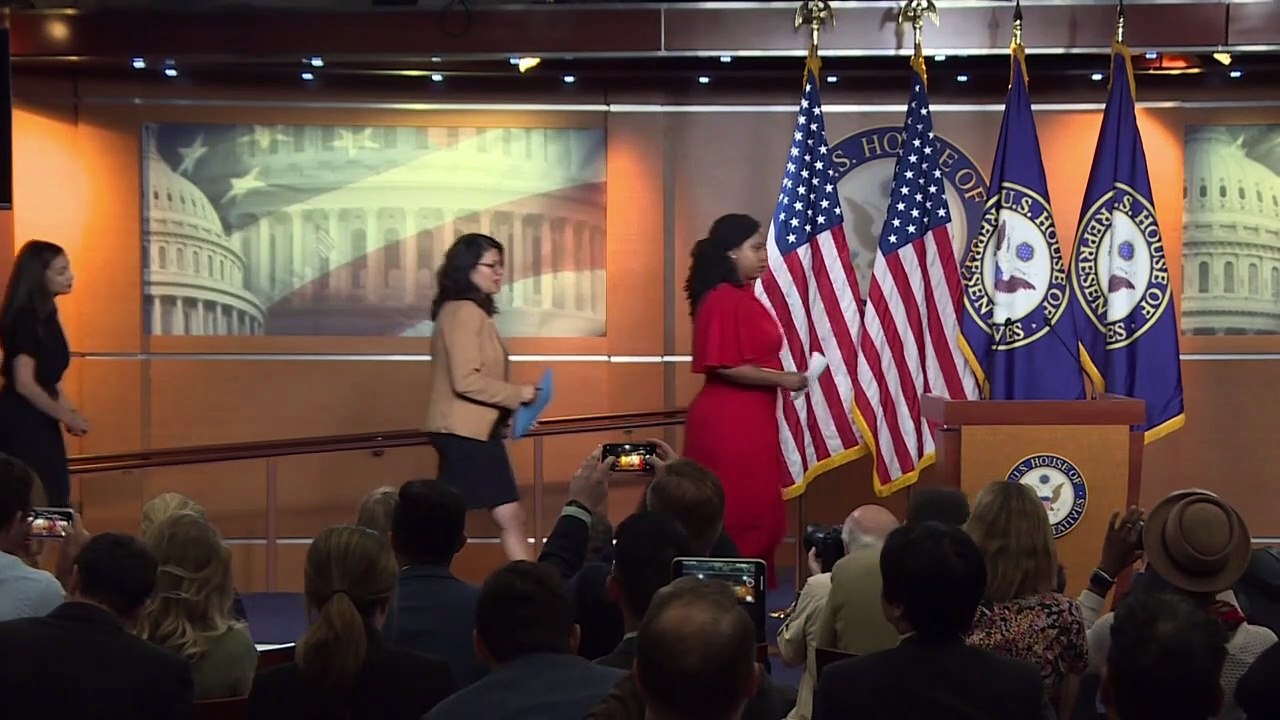 Cámara baja de EEUU condena los "comentarios racistas" de Trump