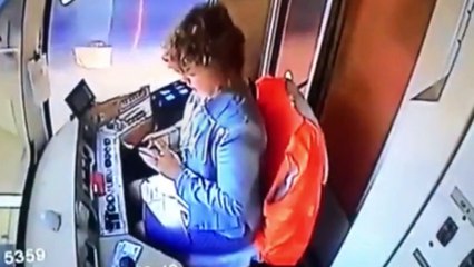 Absorbée par son téléphone, cette conductrice de tram  provoque un accident !