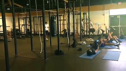 OM : séance physique en salle pour les Olympiens, actuellement à Washington