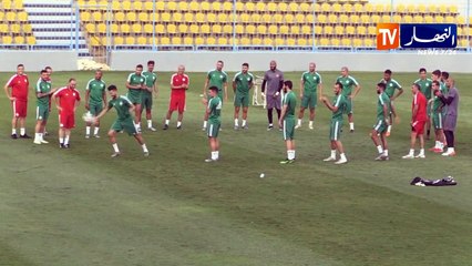 تدريبات الخضر تحضيرا للقاء النهائي تحت أجواء بهيجة يصنعها الأنصار