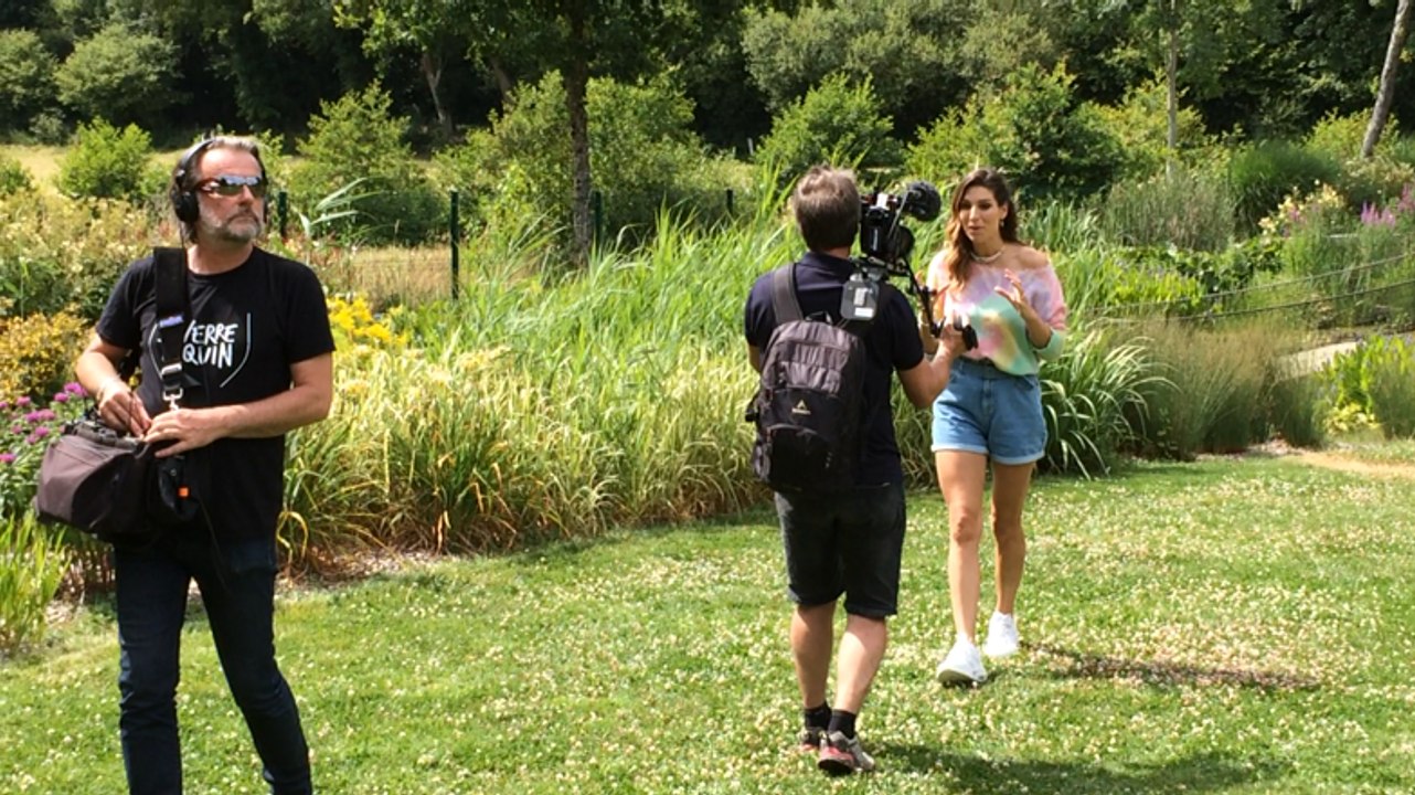 Laury Thilleman en reportage au viaduc de la Souleuvre