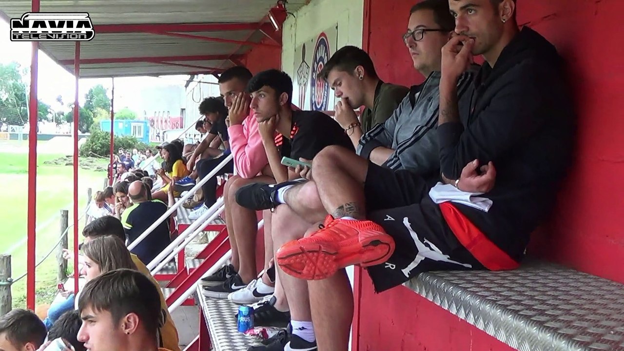 FUTBOL. RIVER NAVIA - LOS OSCOS