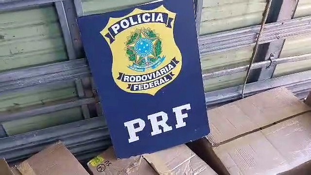 PRF encontra mercadorias sem comprovação fiscal em caminhão que transportava medicamentos