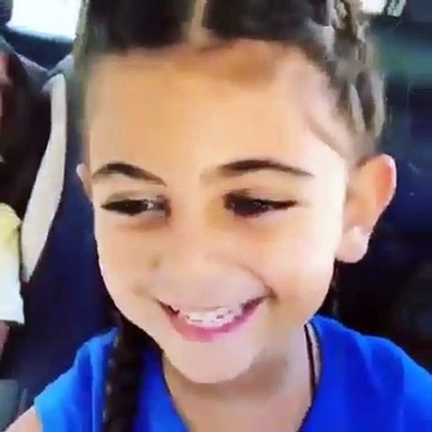 اللي عنده ضحكة زي دي فيديو Dailymotion