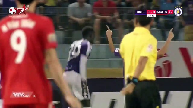 Văn Quyết, Omar phối hợp đỉnh cao như đang chơi ở Ngoại Hạng Anh mở tỉ số cho Hà Nội trước HAGL