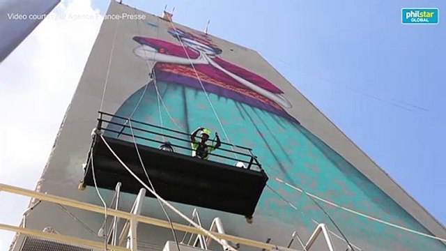 Giant mural honors Frida Kahlo in Guadalajara, Mexico