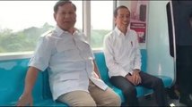 Jokowi dan Prabowo Berbincang Santai di MRT