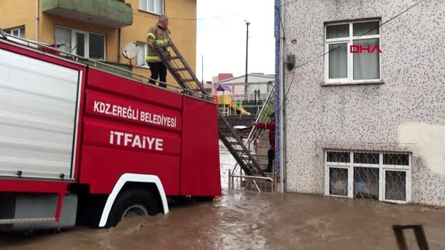 ZONGULDAK Ereğli'de dere taştı, ev ve iş yerlerini su bastı