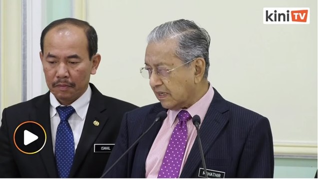 Dr M kritik setiausaha politik agih kontrak