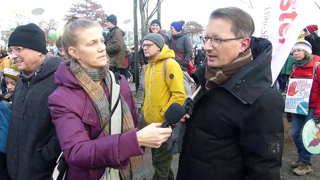 Natur statt Waffen Aufstehen auf der Demo Kohle stoppen (Zeit für den Wandel)