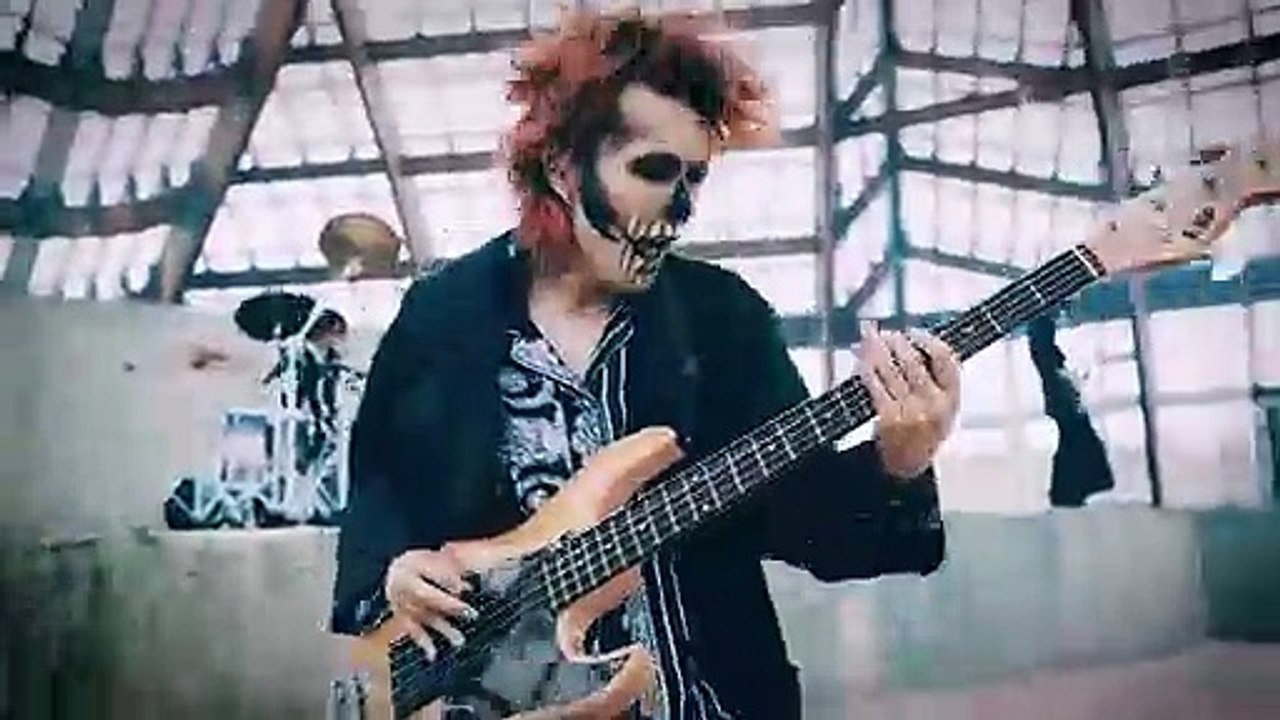 DADAROMA「僕はアンドロイド」(Boku wa Android) MV. (480p_29fps_H264-128kbit_AAC)