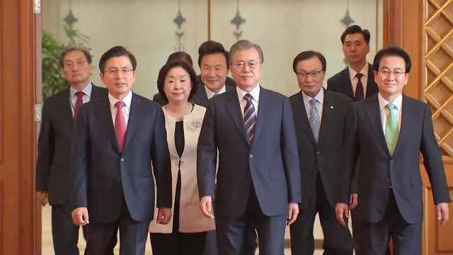 문 대통령 초당적 협력 당부 ...여야 대표 日 조치 철회해야 / YTN